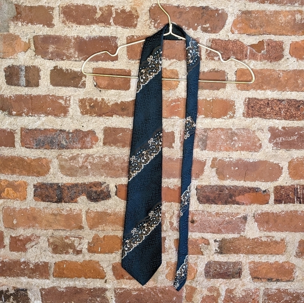 Vintage Qiana Green & Gold Wide Textured Tie‎